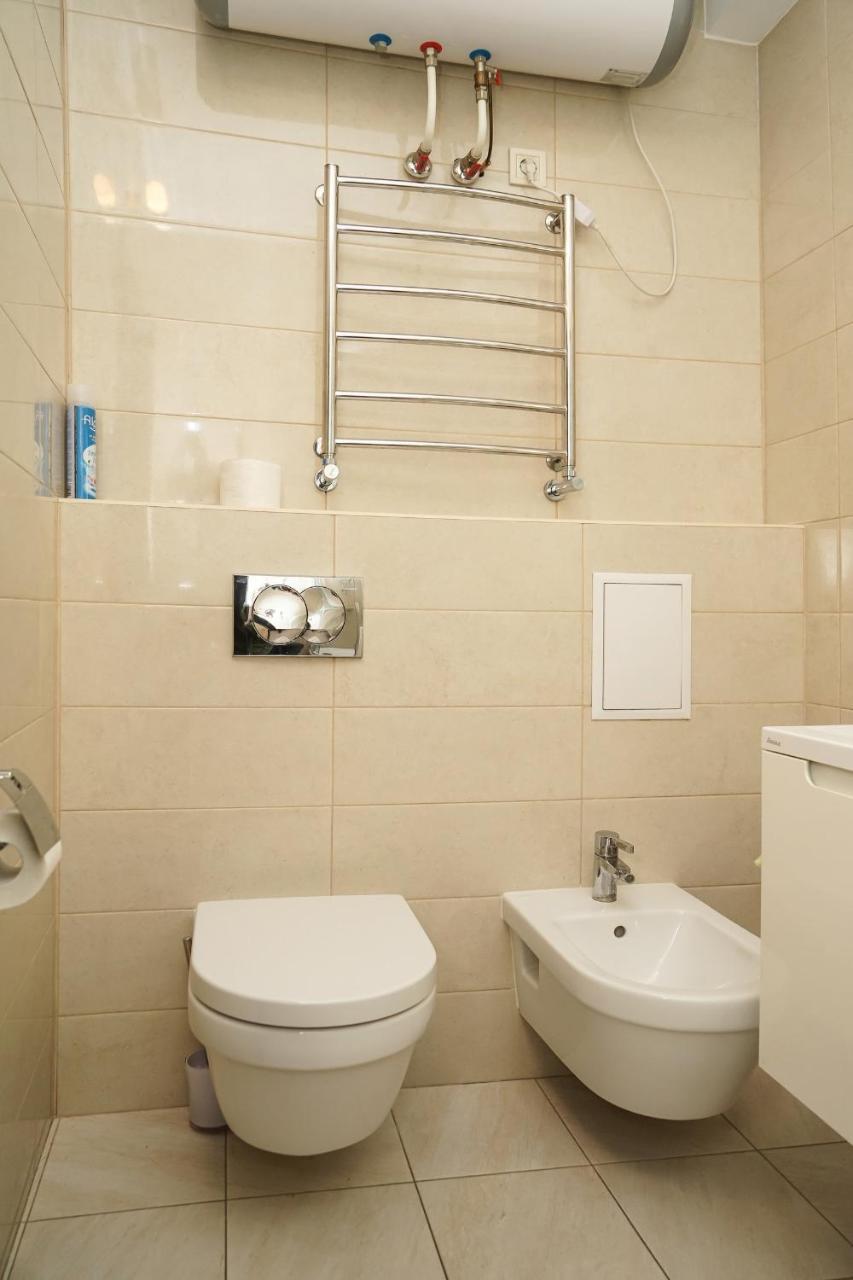 On Chornovola 27 Apartment Kyiv
