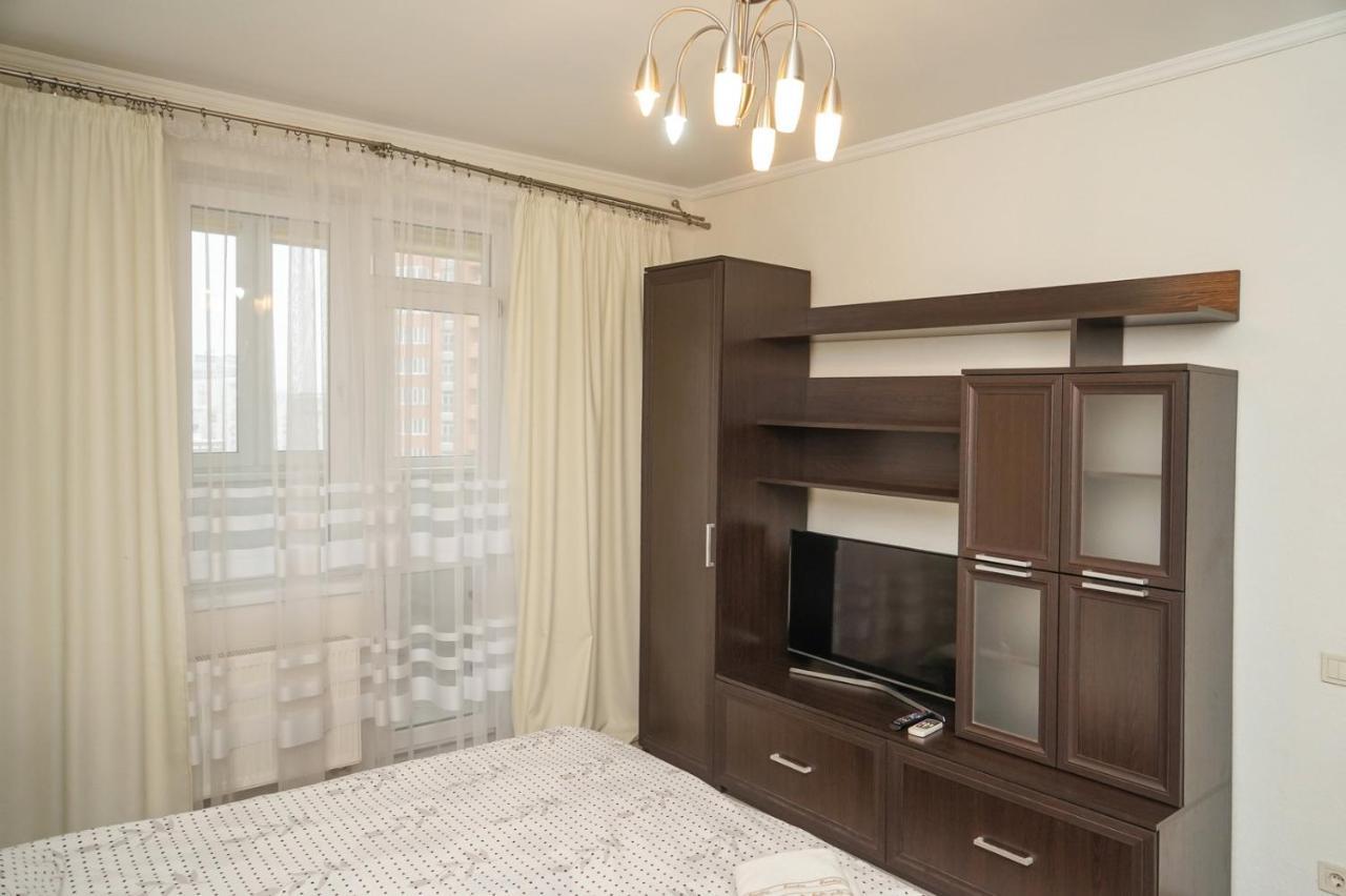 On Chornovola 27 Apartment Kyiv